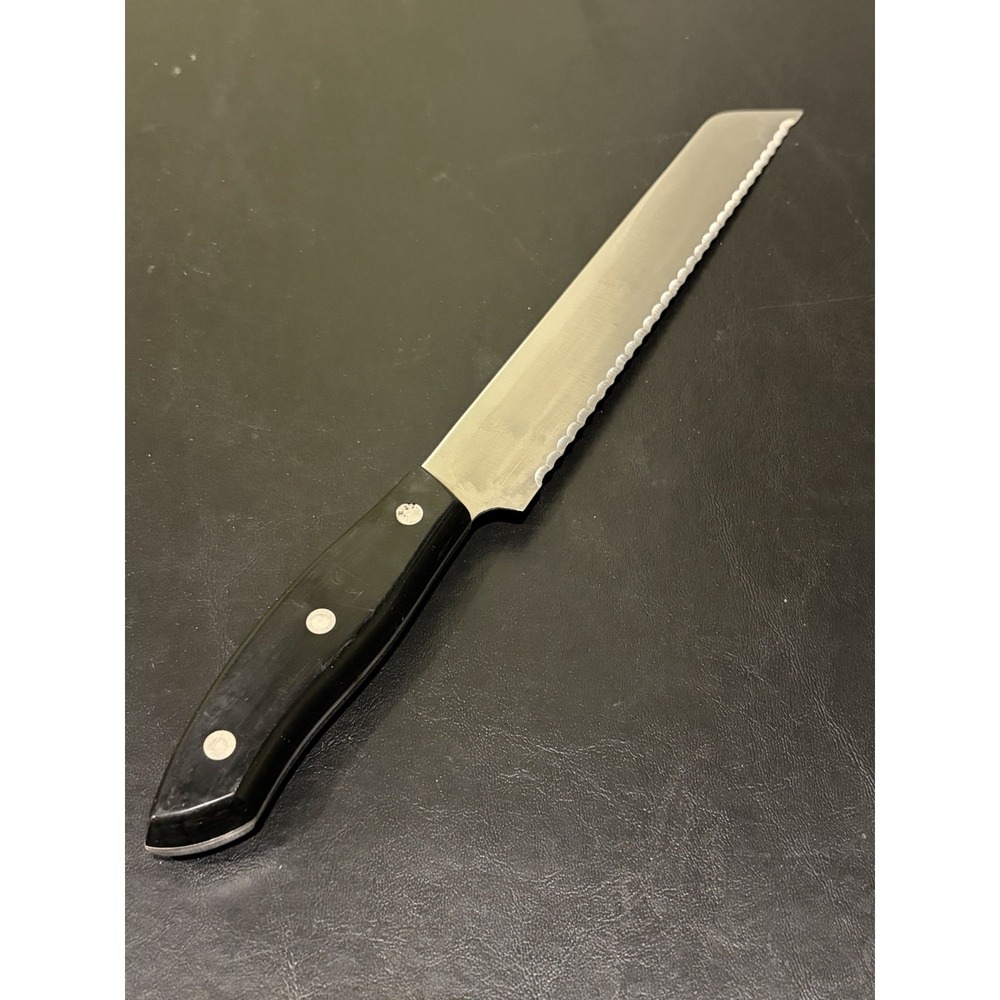 J.A. Henckels STATEMENT Fine Edge 11376-200 8" SERRATED‎ BREAD Knife